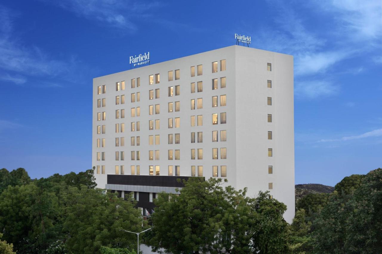 Hotel Fairfield By Marriott Ahmadabad Zewnętrze zdjęcie