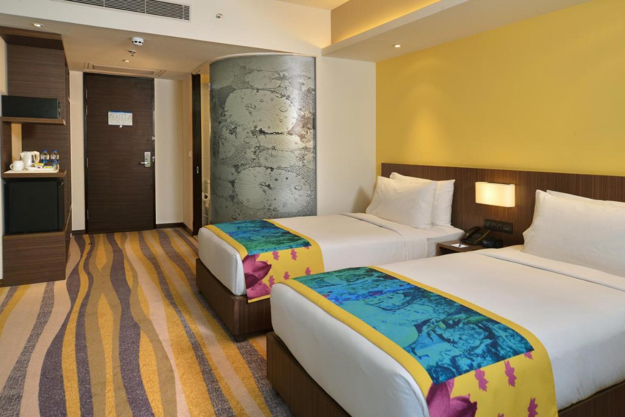 Hotel Fairfield By Marriott Ahmadabad Zewnętrze zdjęcie